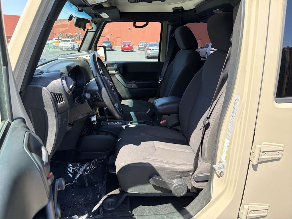 Thumbnail: 2017 Jeep Wrangler - 10