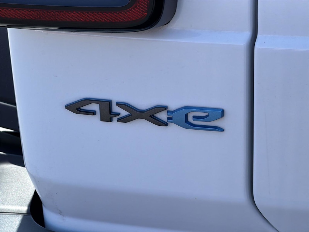 Thumbnail: 2023 Jeep Wrangler - 7