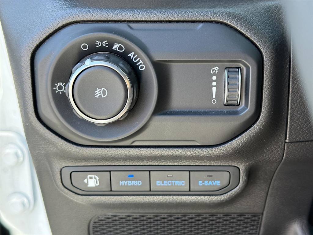 Thumbnail: 2023 Jeep Wrangler - 33