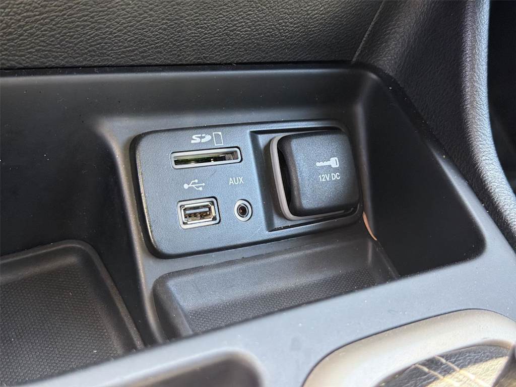 Thumbnail: 2017 Jeep Cherokee - 29
