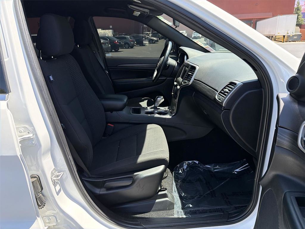 Thumbnail: 2021 Jeep Grand Cherokee - 12