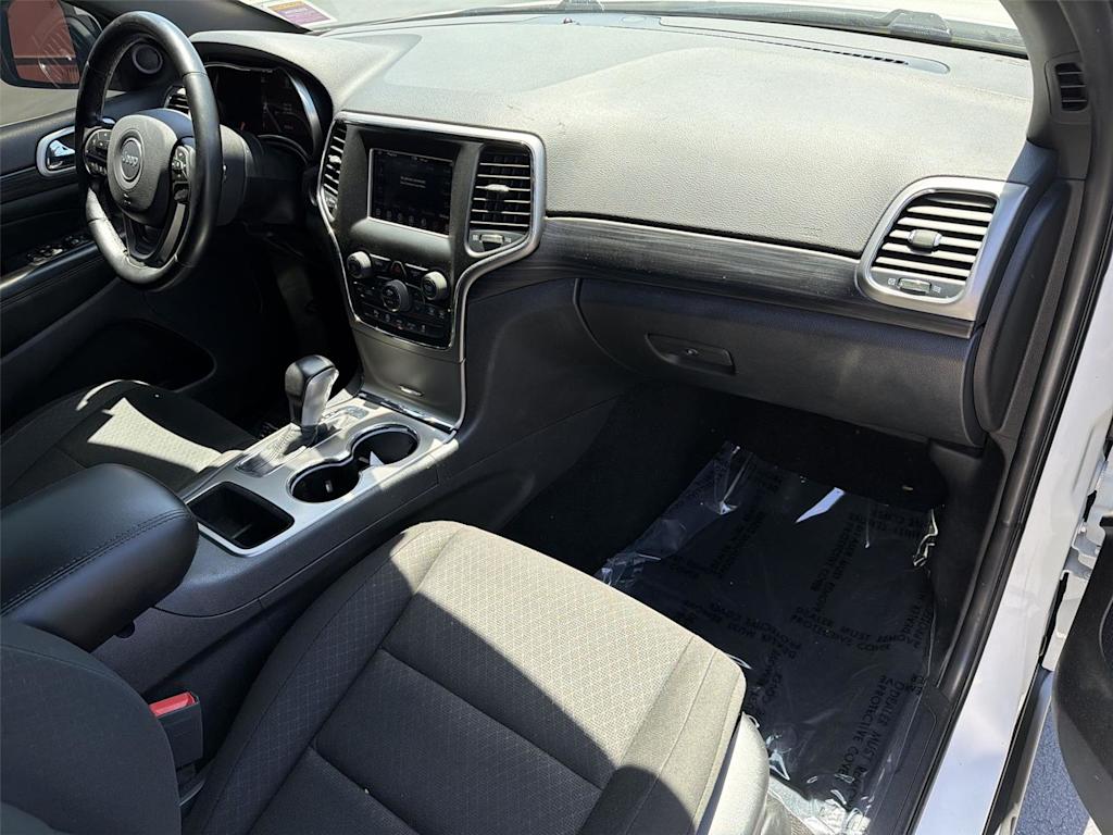 Thumbnail: 2021 Jeep Grand Cherokee - 14