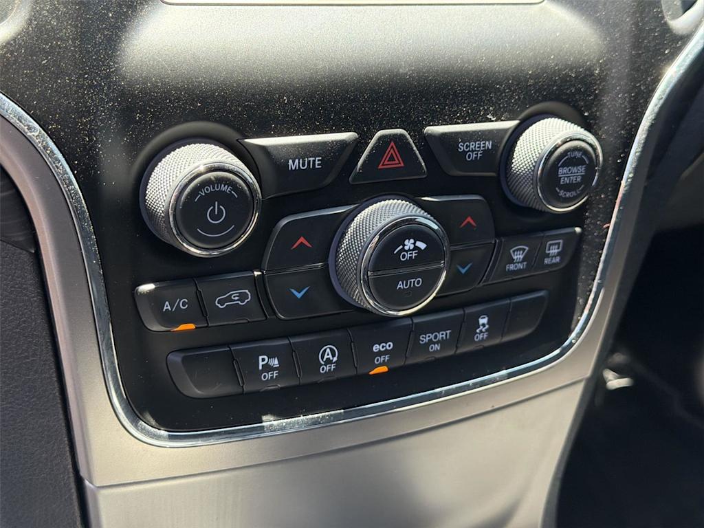 Thumbnail: 2021 Jeep Grand Cherokee - 28