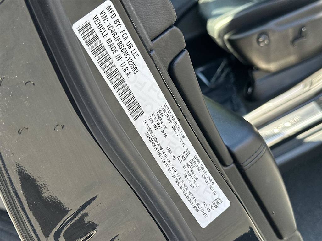 Thumbnail: 2022 Jeep Grand Cherokee - 22