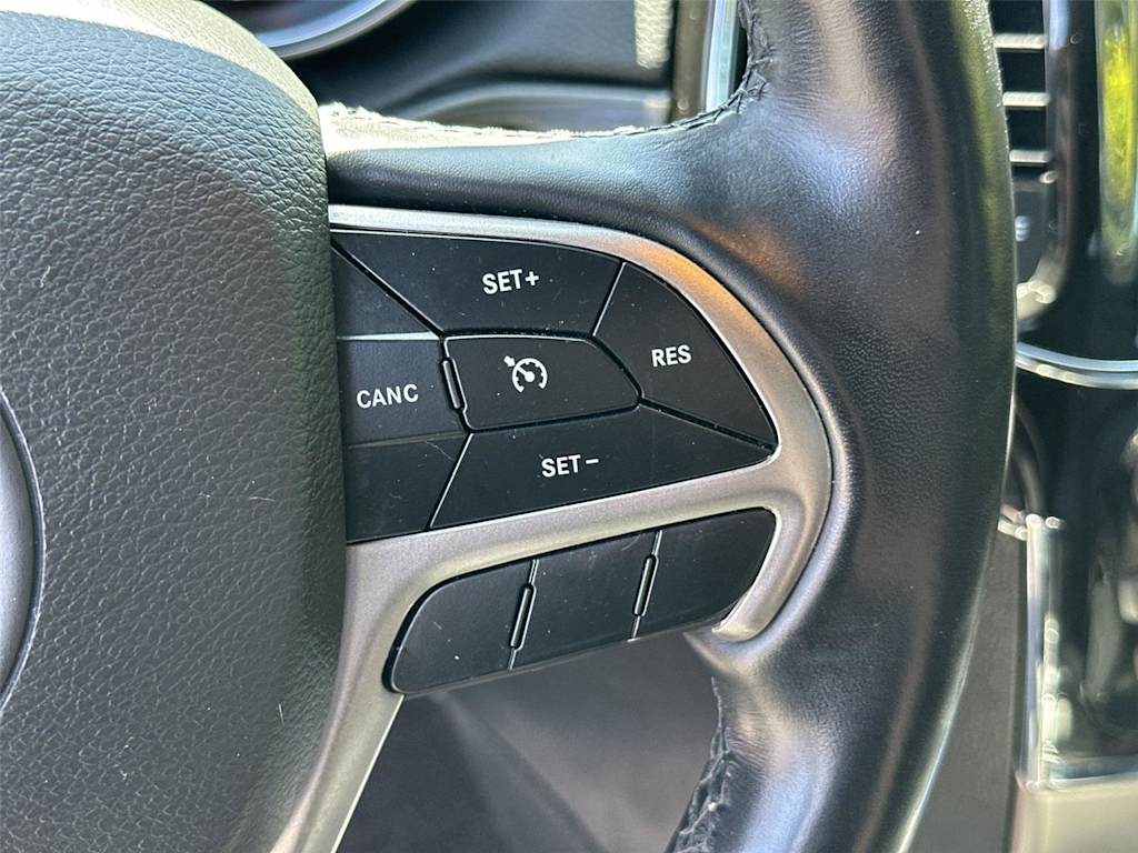 Thumbnail: 2022 Jeep Grand Cherokee - 28