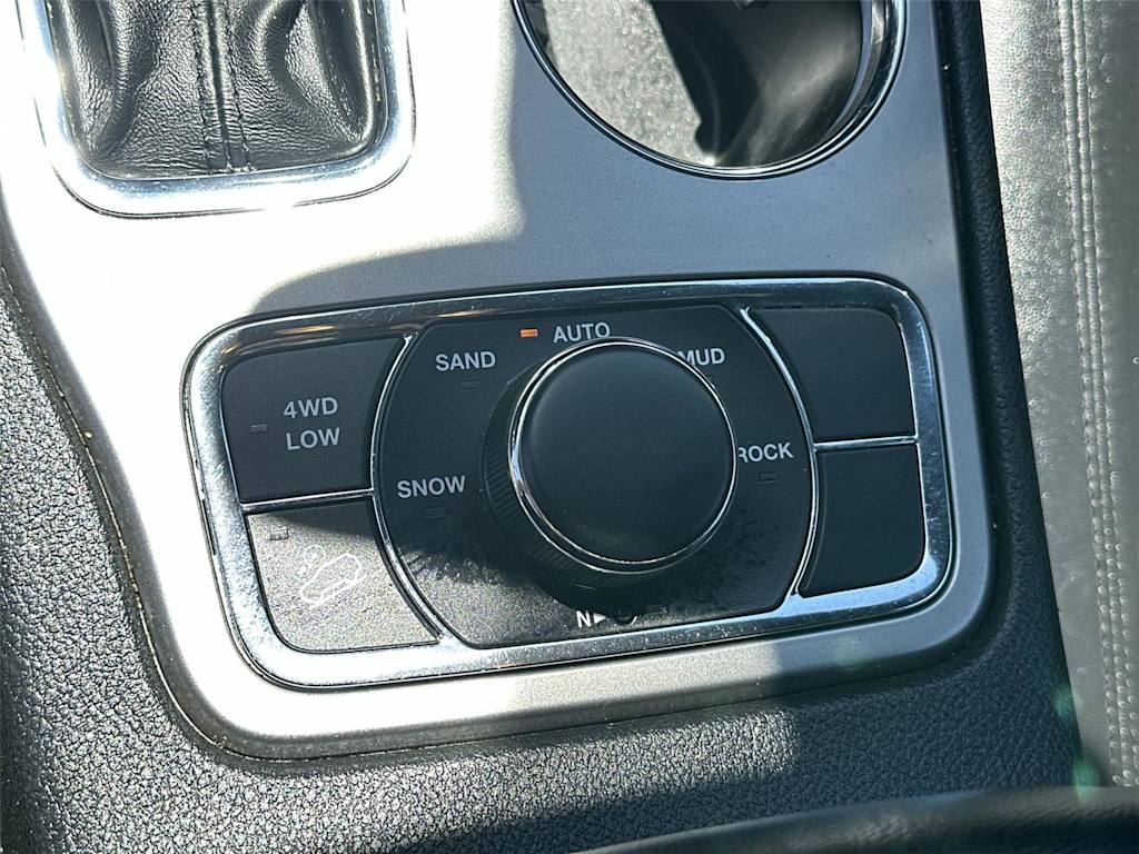 Thumbnail: 2022 Jeep Grand Cherokee - 31