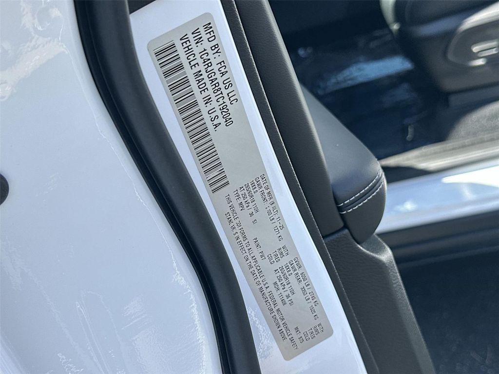 Thumbnail: 2026 Jeep Grand Cherokee - 19