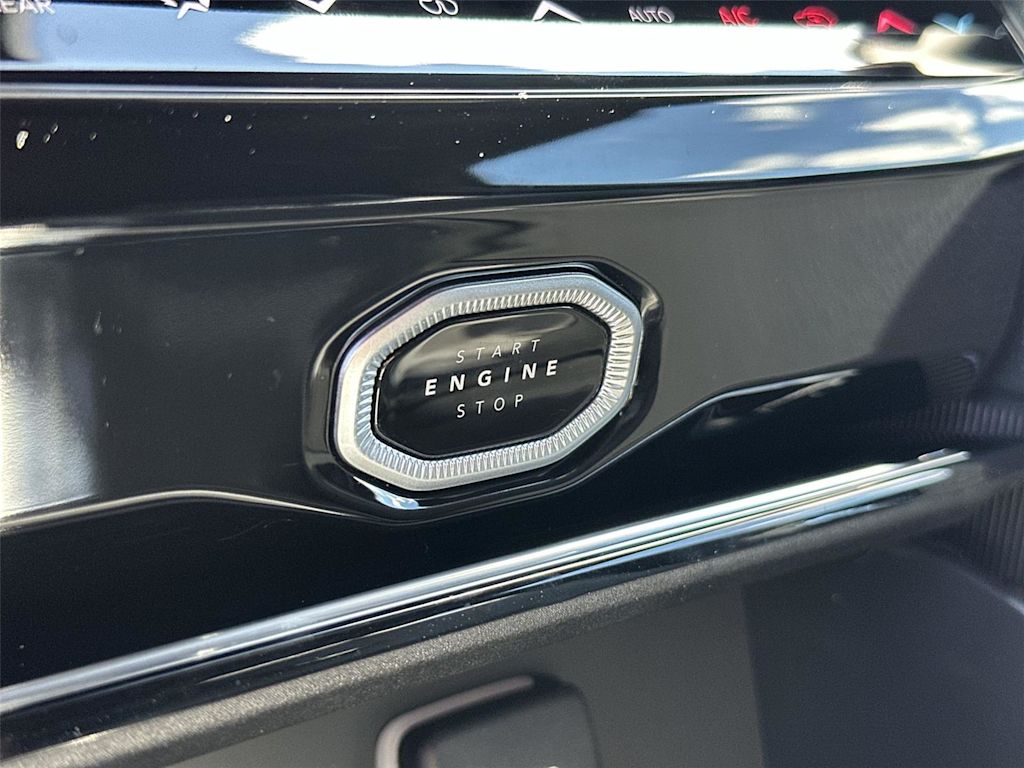 Thumbnail: 2026 Jeep Grand Cherokee - 35