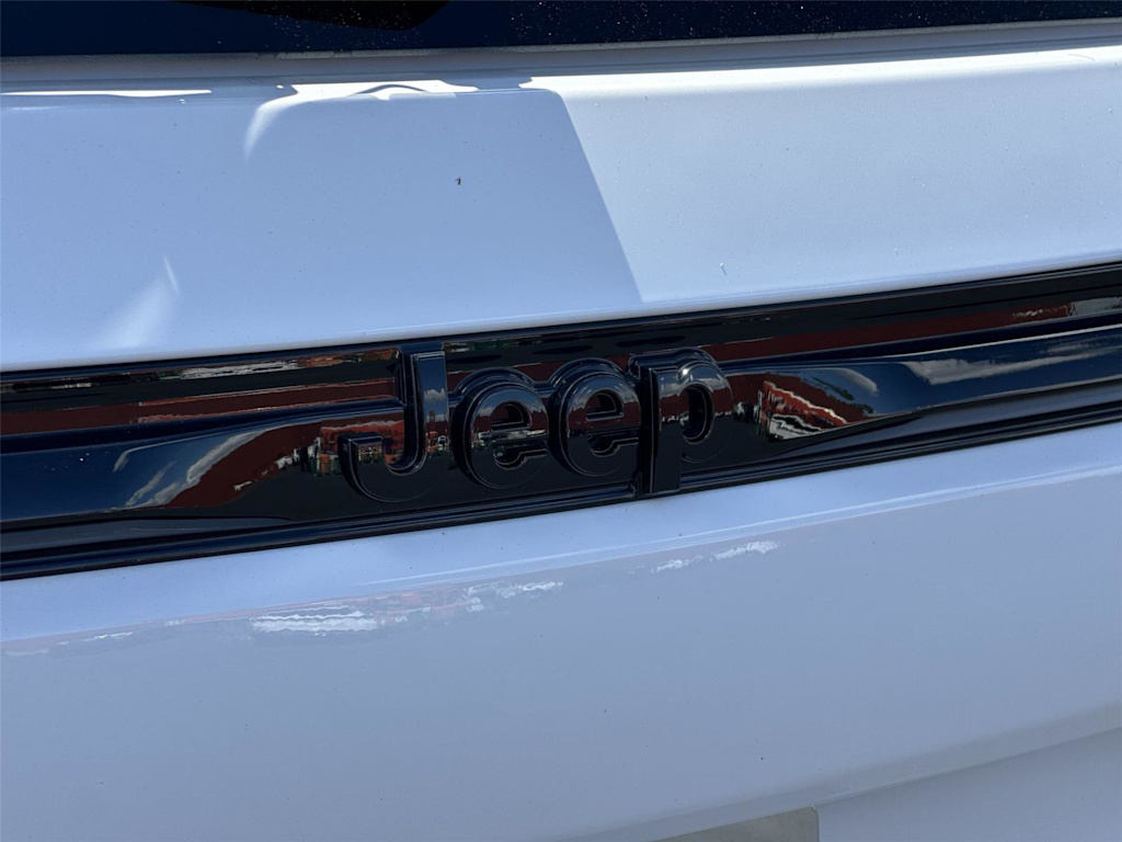 Thumbnail: 2026 Jeep Grand Cherokee - 7