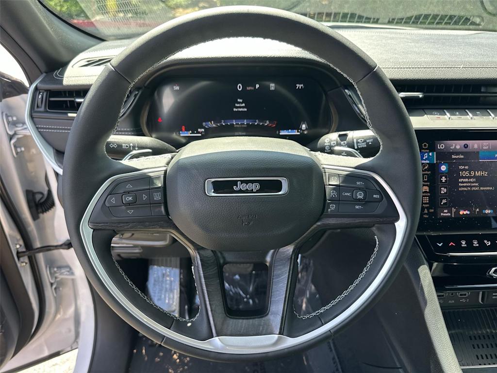 Thumbnail: 2026 Jeep Grand Cherokee - 14