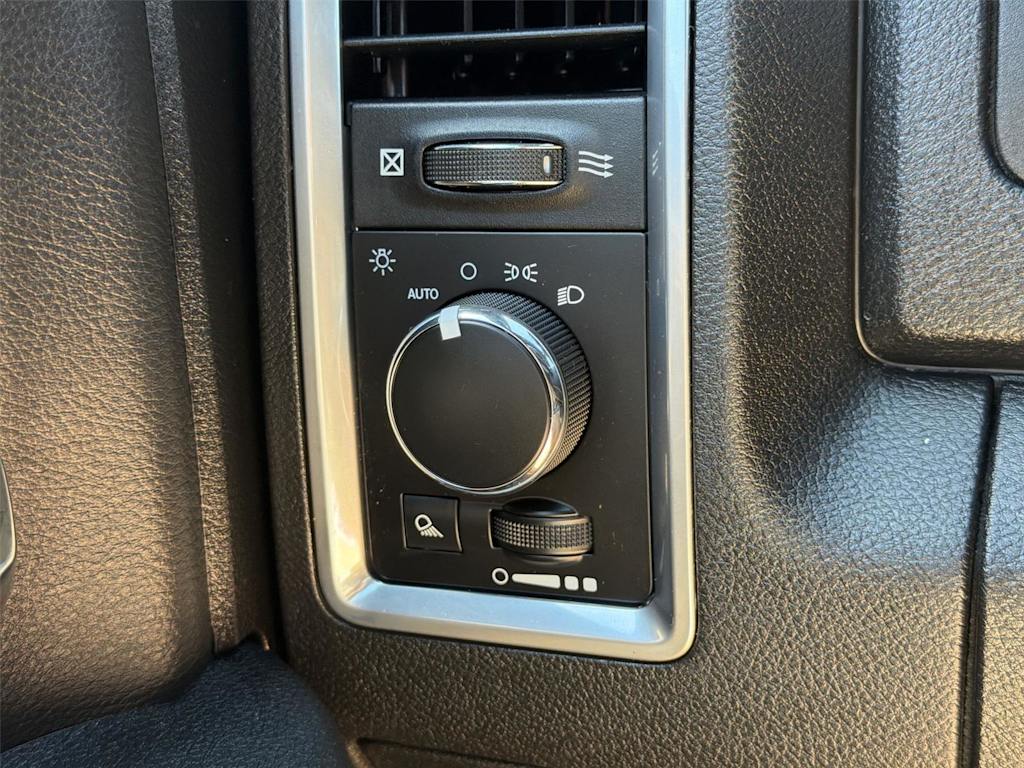 Thumbnail: 2024 RAM 1500 - 32