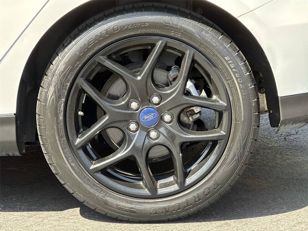 Thumbnail: 2016 Ford Focus - 8