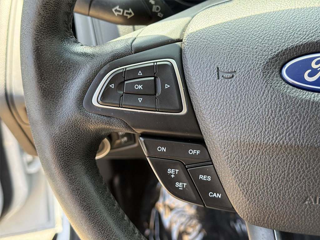 Thumbnail: 2016 Ford Focus - 23
