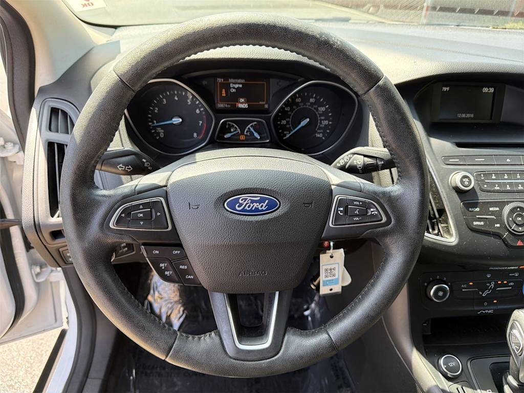 Thumbnail: 2016 Ford Focus - 15