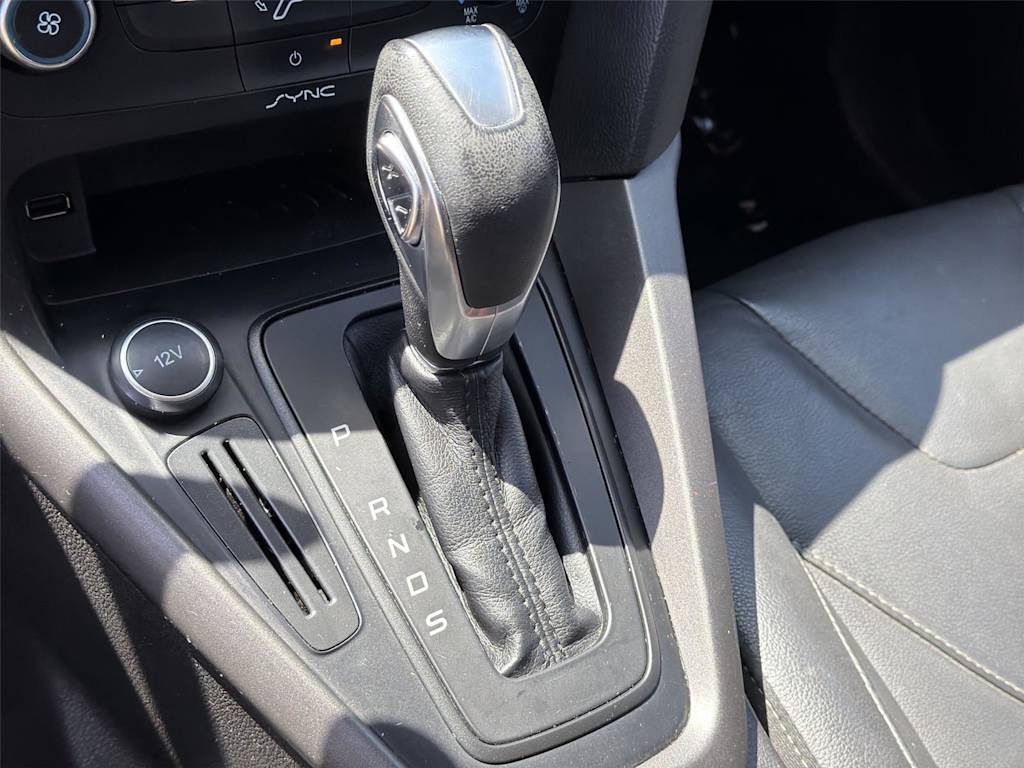Thumbnail: 2016 Ford Focus - 17