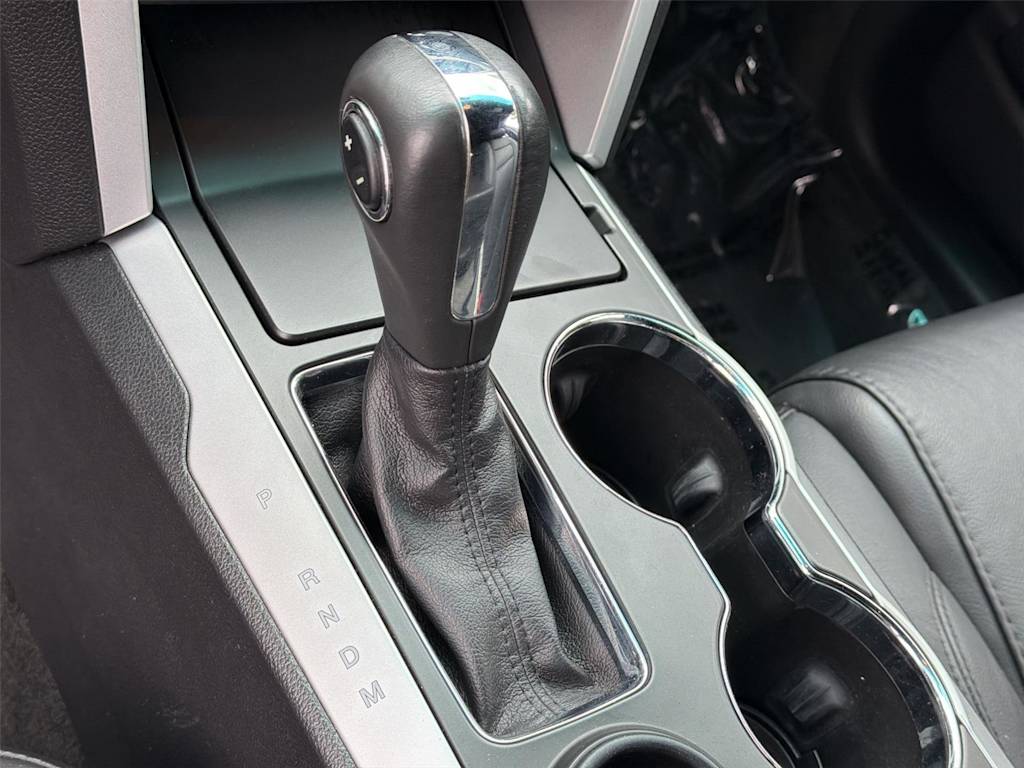 Thumbnail: 2015 Ford Explorer - 17