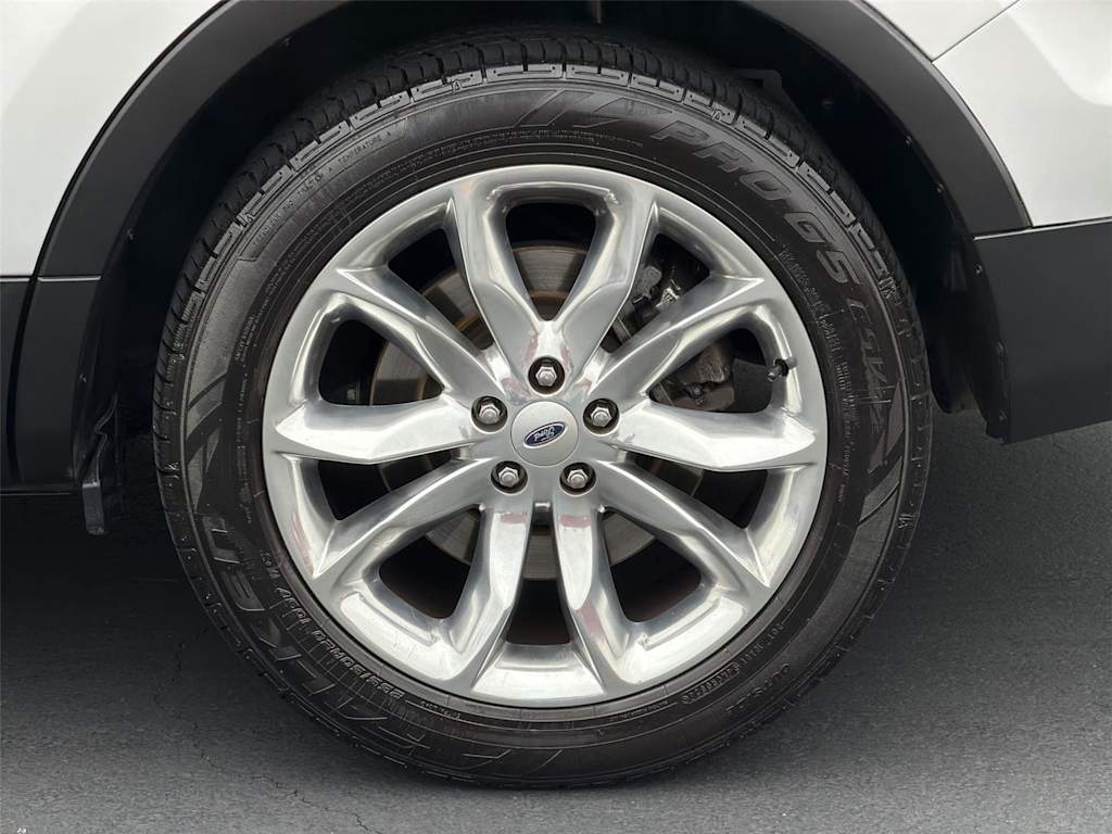 Thumbnail: 2015 Ford Explorer - 8