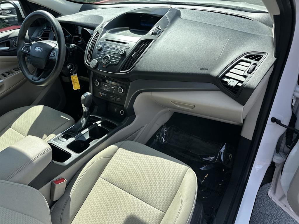 Thumbnail: 2017 Ford Escape - 14