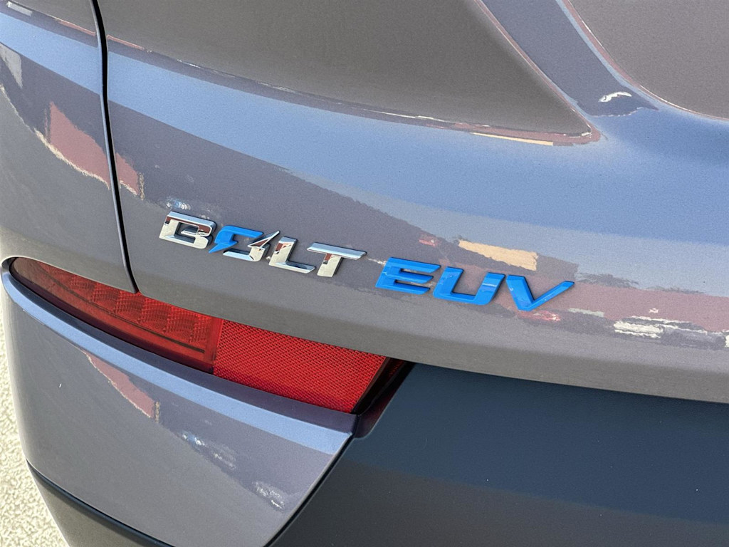 Thumbnail: 2023 Chevrolet Bolt EUV - 7