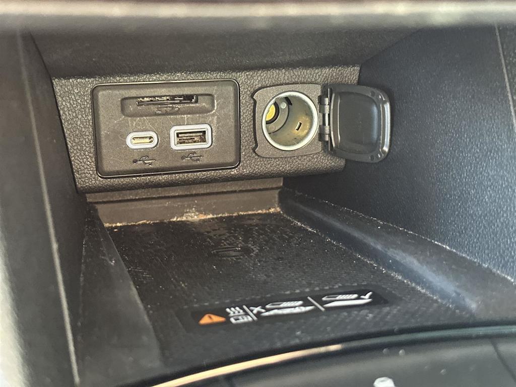 Thumbnail: 2023 Chevrolet Bolt EUV - 25