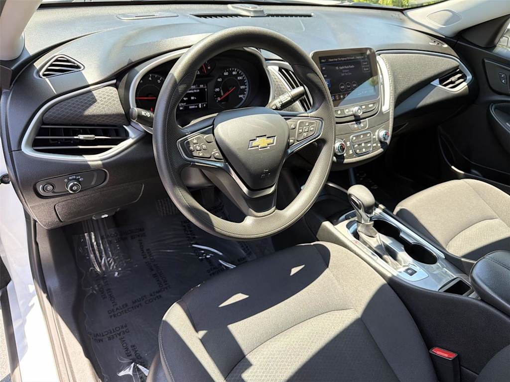 Thumbnail: 2024 Chevrolet Malibu - 2