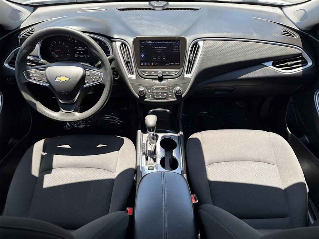 Thumbnail: 2024 Chevrolet Malibu - 9
