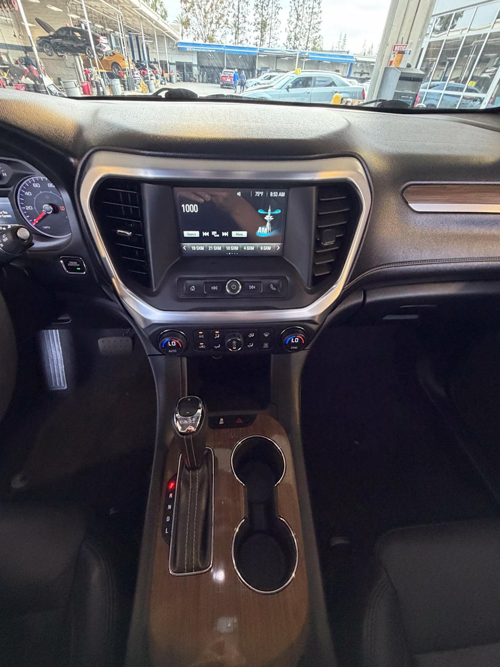 Thumbnail: 2017 GMC Acadia - 9