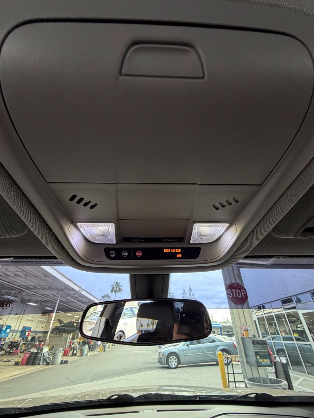 Thumbnail: 2017 GMC Acadia - 22