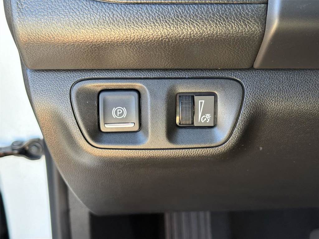 Thumbnail: 2017 GMC Acadia - 31
