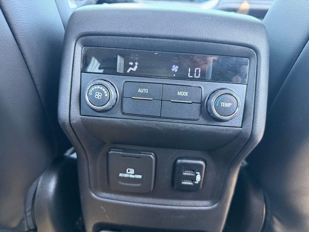 Thumbnail: 2017 GMC Acadia - 23