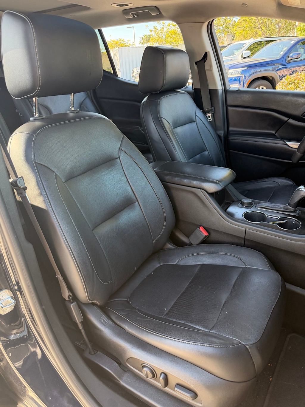 Thumbnail: 2017 GMC Acadia - 10