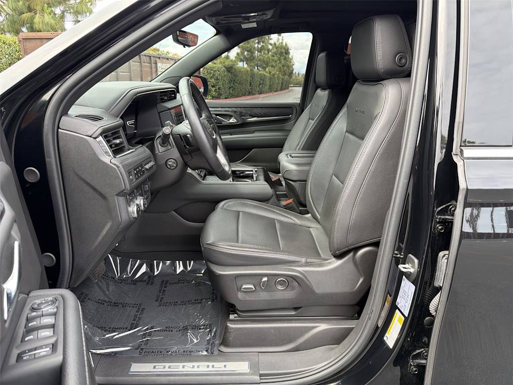 Thumbnail: 2023 GMC Yukon XL - 11