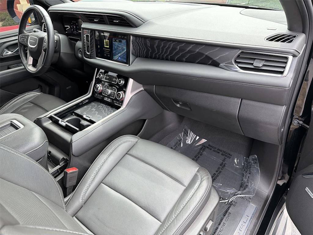 Thumbnail: 2023 GMC Yukon XL - 14