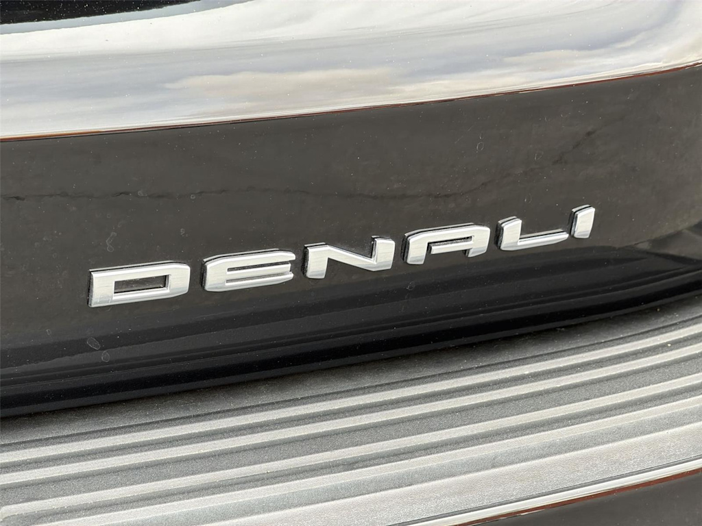 Thumbnail: 2023 GMC Yukon XL - 7
