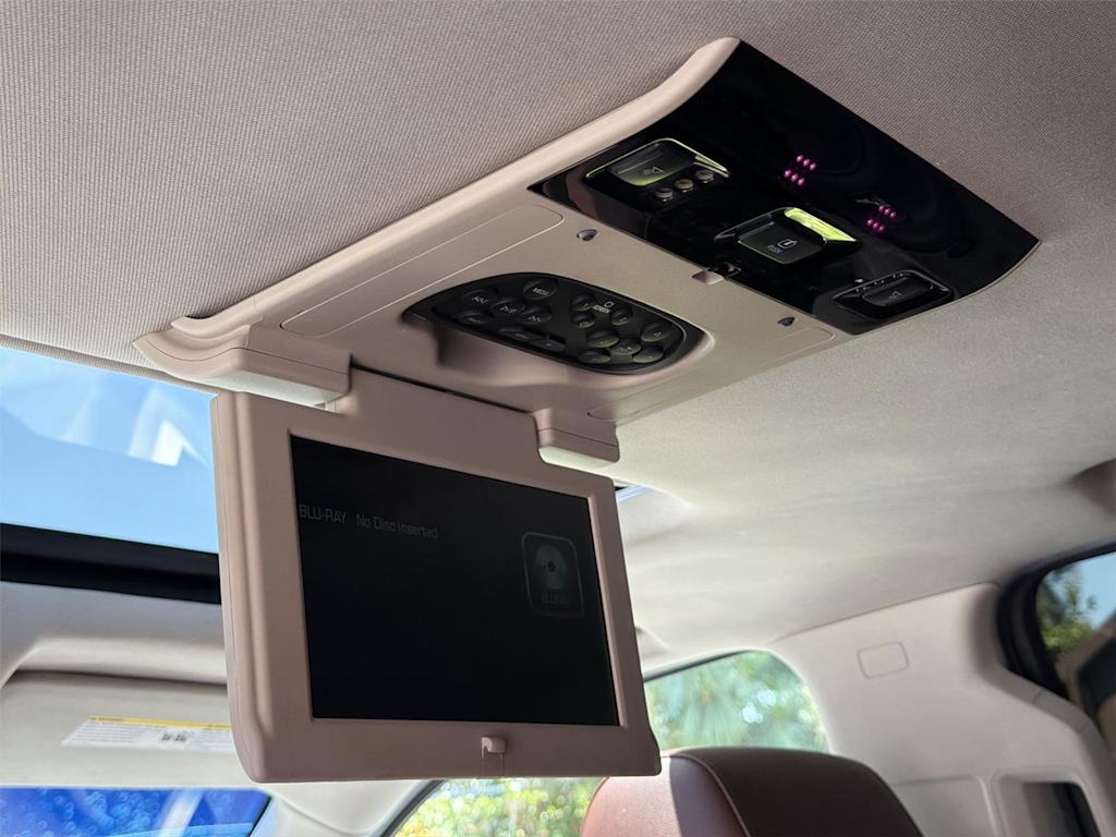 Thumbnail: 2018 Chevrolet Suburban - 34