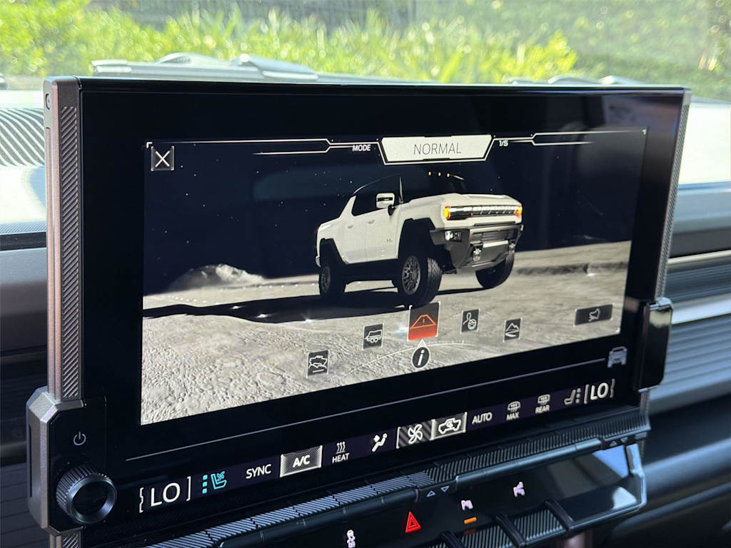 Thumbnail: 2025 GMC Hummer EV - 35