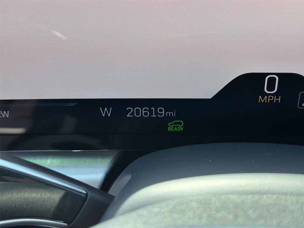 Thumbnail: 2024 Cadillac Lyriq - 18