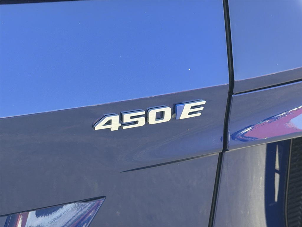 Thumbnail: 2024 Cadillac Lyriq - 7