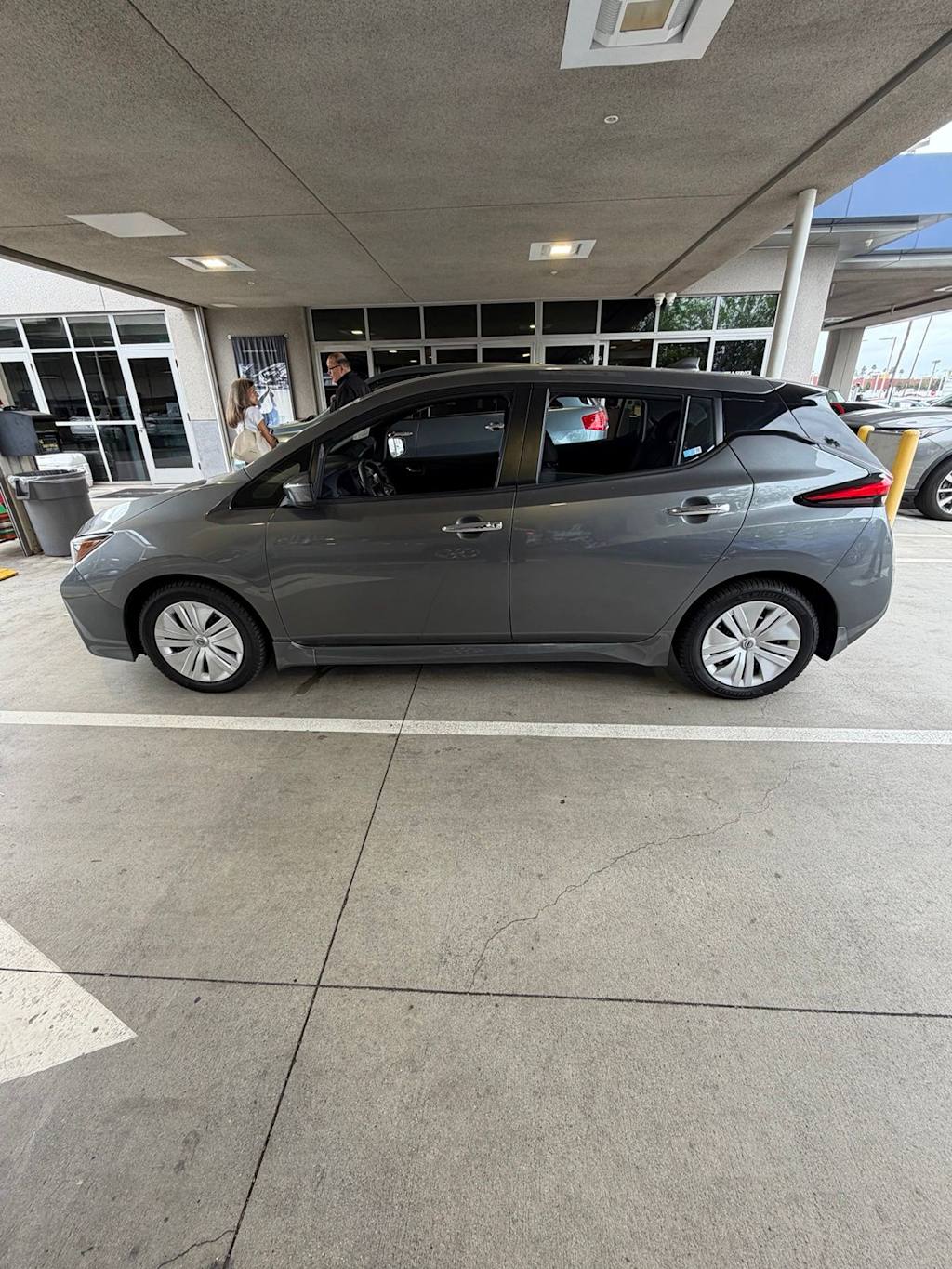 Thumbnail: 2025 Nissan Leaf - 6