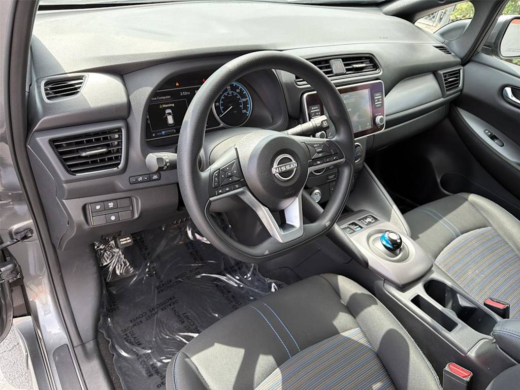 Thumbnail: 2025 Nissan Leaf - 2