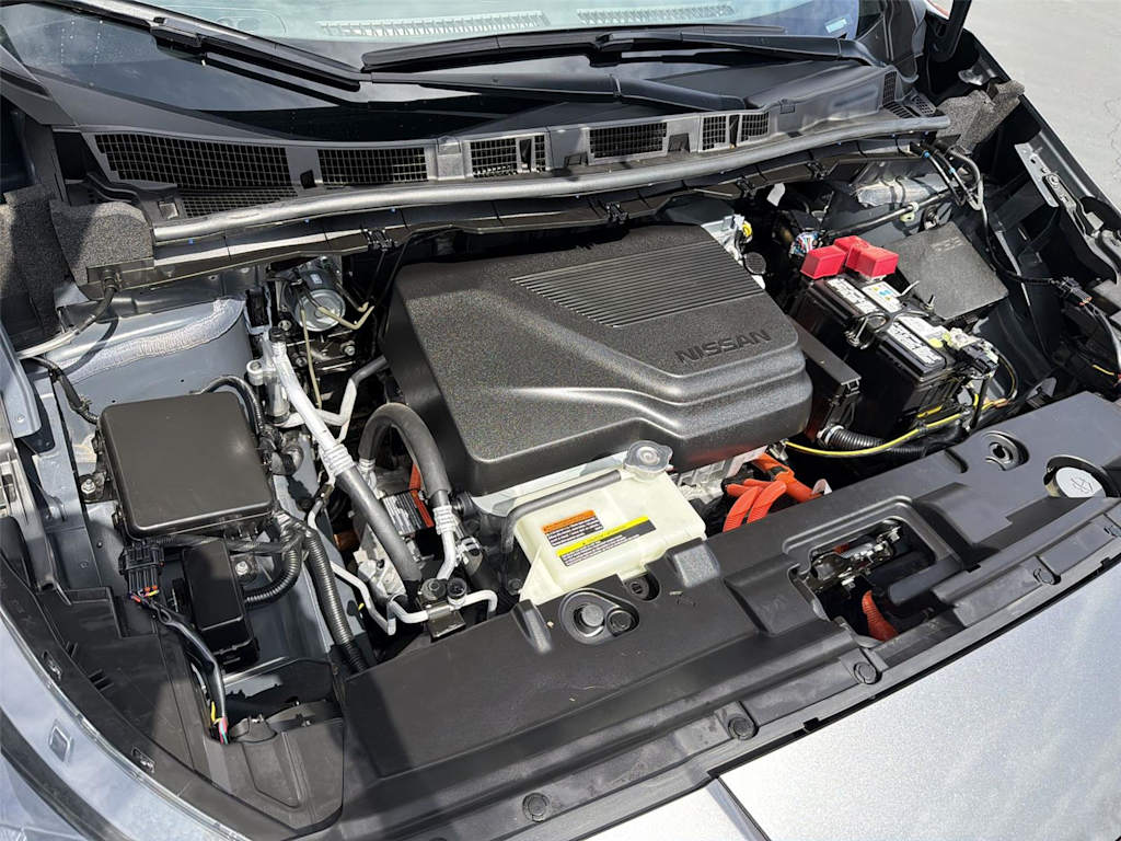 Thumbnail: 2025 Nissan Leaf - 9