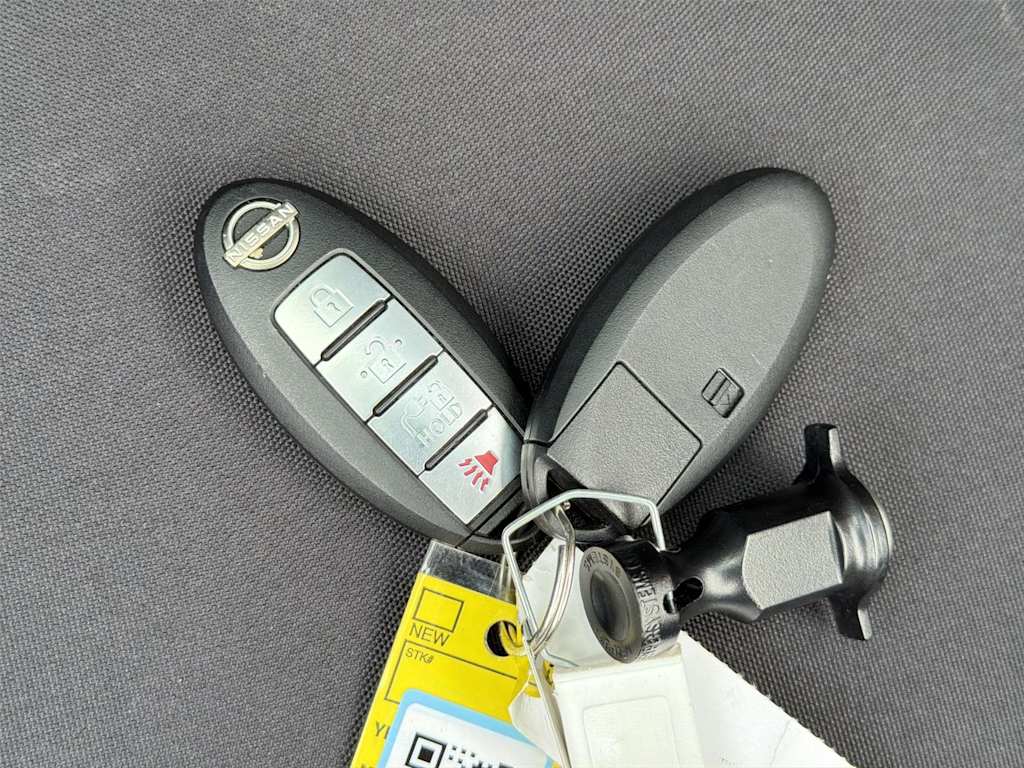 Thumbnail: 2025 Nissan Leaf - 20