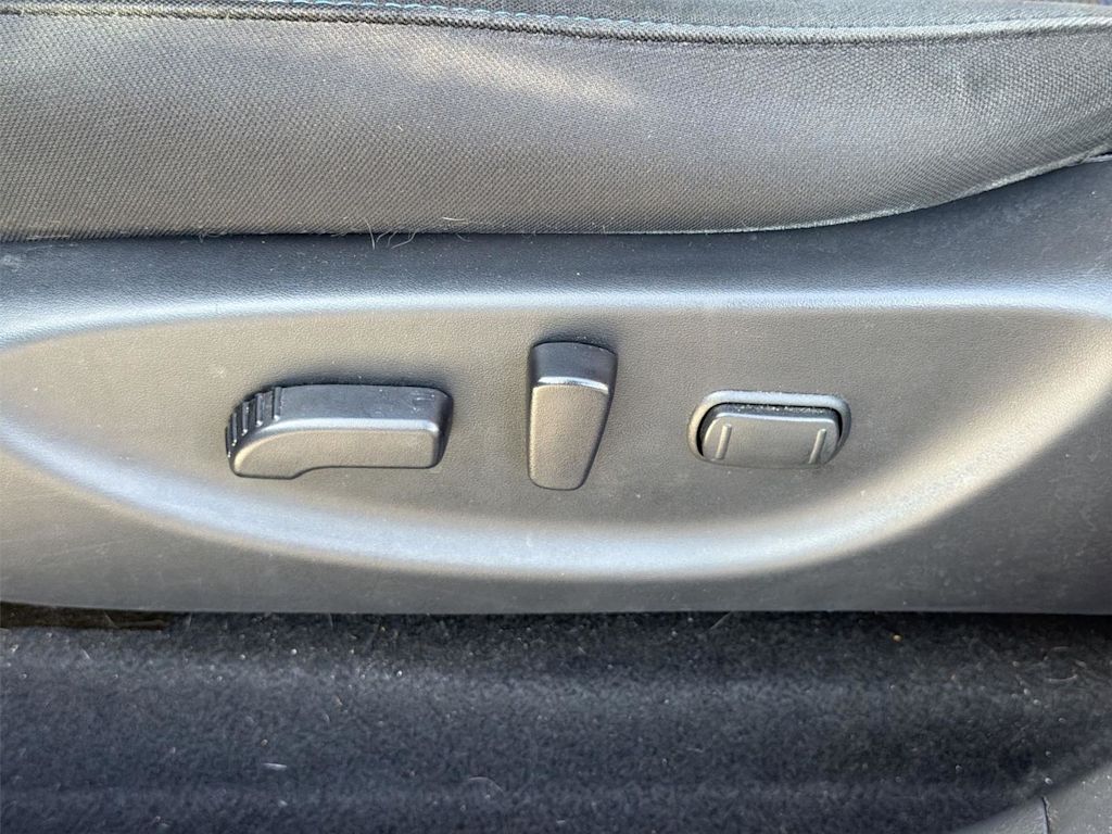 Thumbnail: 2018 Nissan Leaf - 23