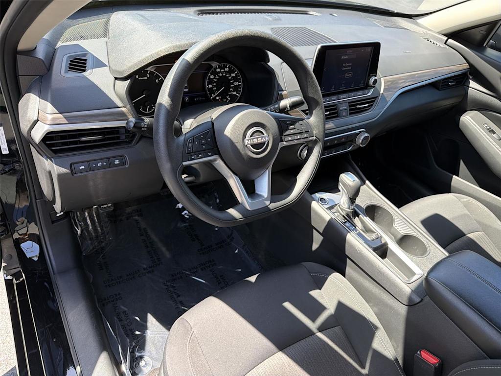 Thumbnail: 2025 Nissan Altima - 2