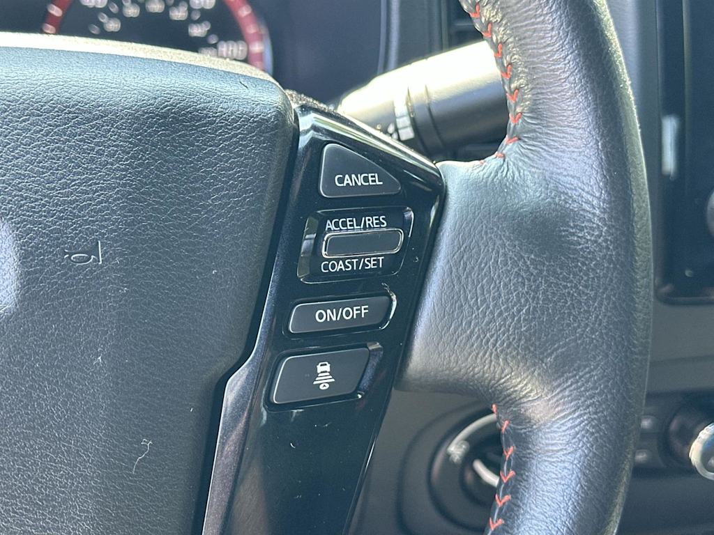 Thumbnail: 2023 Nissan Frontier - 25