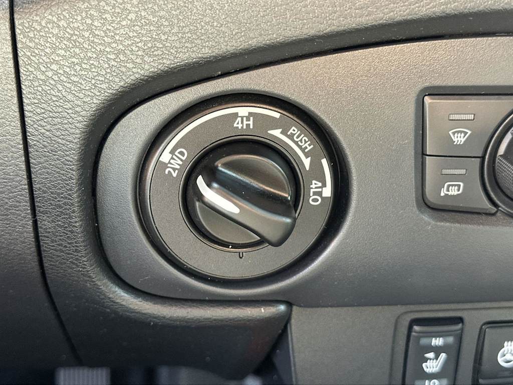 Thumbnail: 2023 Nissan Frontier - 30