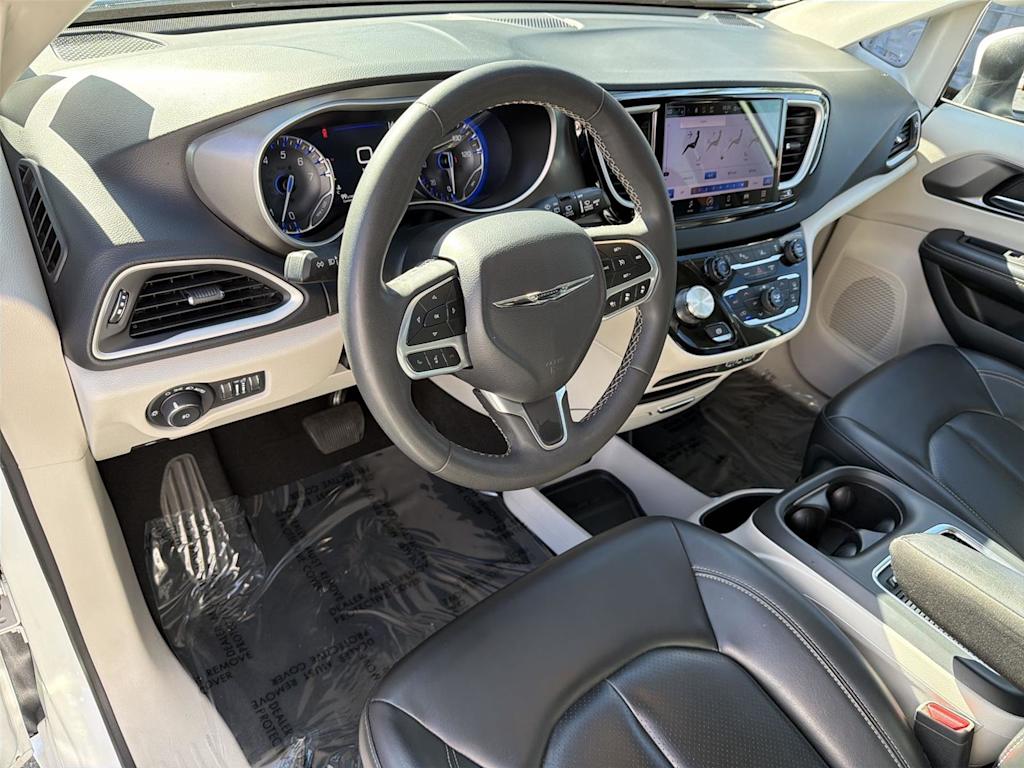 Thumbnail: 2023 Chrysler Pacifica - 2