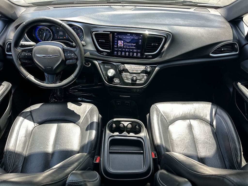 2020 Chrysler Pacifica Touring L 10