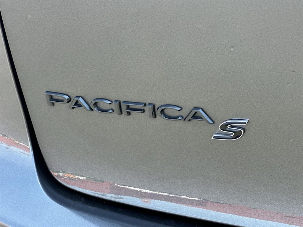 2020 Chrysler Pacifica Touring L 7