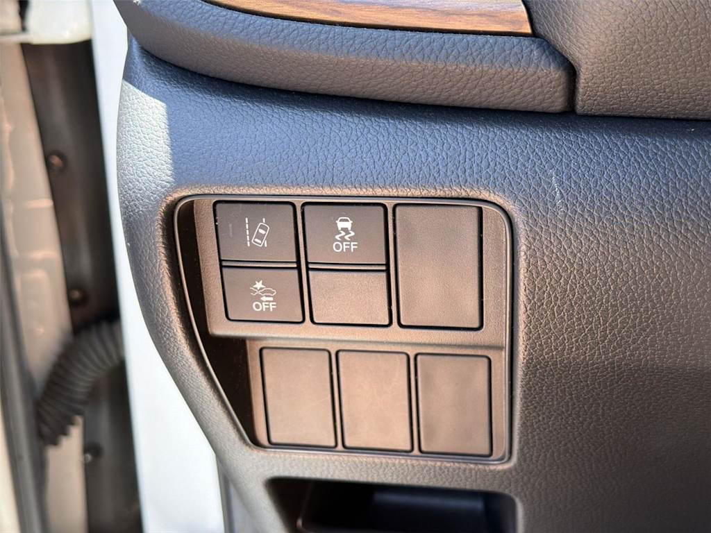 Thumbnail: 2017 Honda CR-V - 32